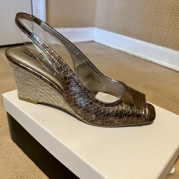 NWT! East 5th Wedge Heel - Bronze Snake - Size 8.5 - Picture 1 of 5